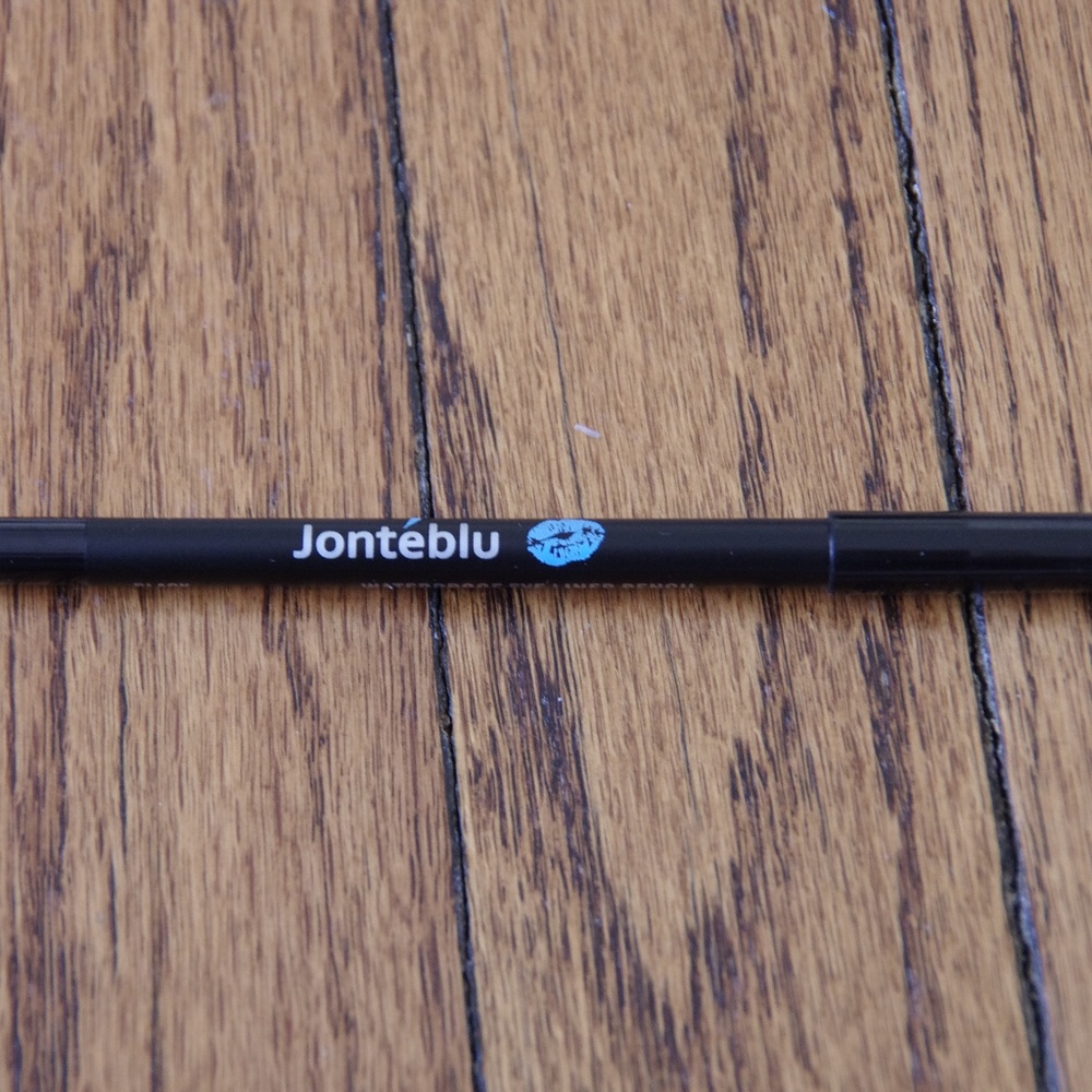 Jonteblu Waterproof Eyeliner pencil, Black